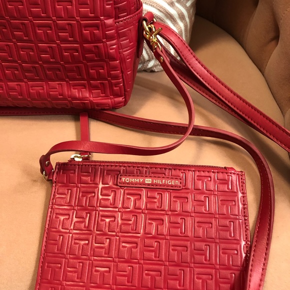 Brand New Red Crossbody Tommy - Picture 5 of 8